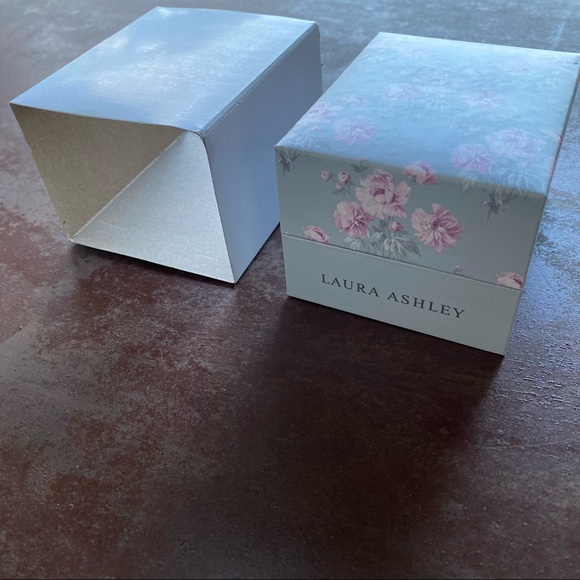 New! Laura Ashley Pink Heart Patent Strap Gold Rhinestone Watch - Picture 12 of 15